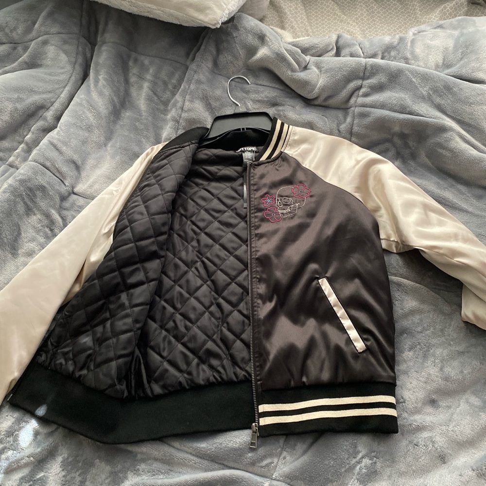 Jacket - Picture 3 of 4